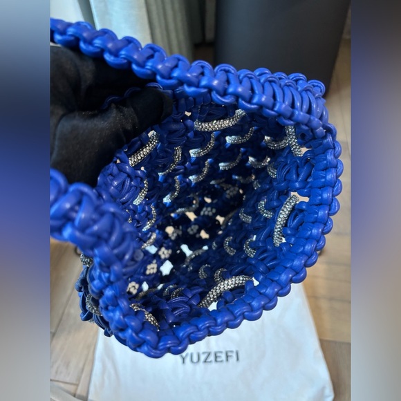 Yuzefi Woven Crystal Tote Bag - Picture 15 of 16